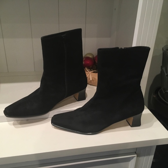 Etienne Aigner Camera Black Suede Boots Size 10 - Picture 2 of 5